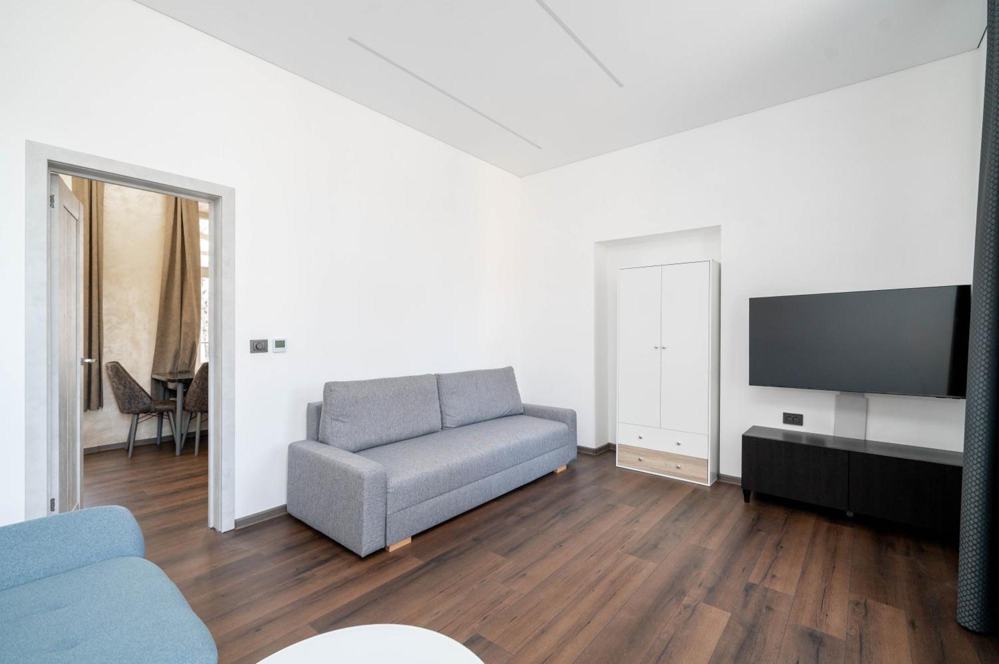 Modern Flat In Centre, Self Check-in, Free Parking Leilighet